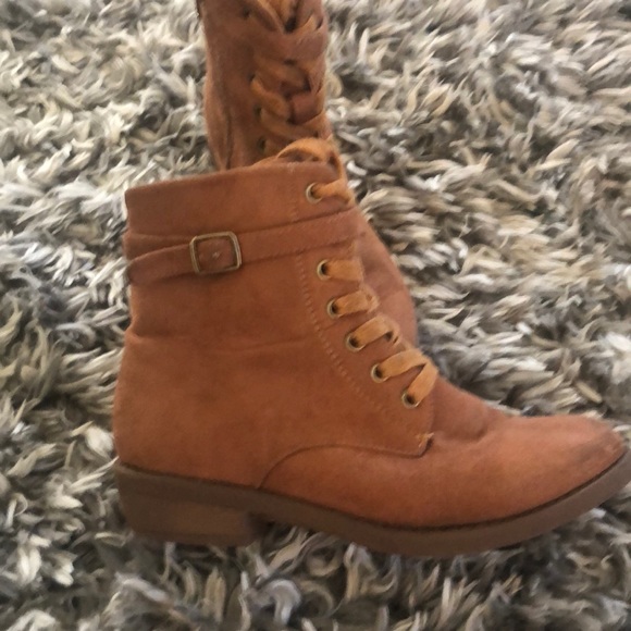 Sold - Picture 3 of 7